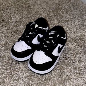 Nike dunk low toddler sneakers.